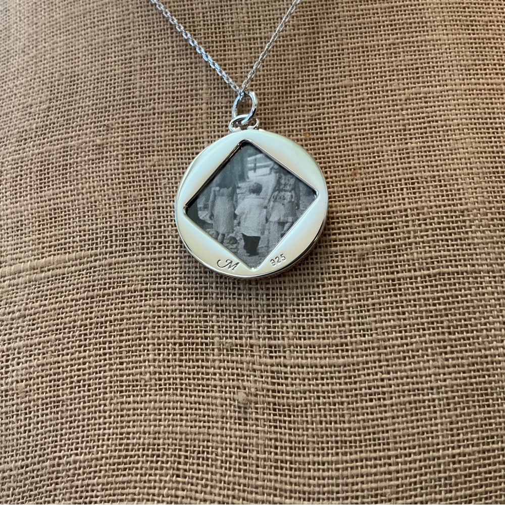 NEW MONICA RICH KOSANN Sterling Silver Round Floral Half Locket - Picture 3 of 4